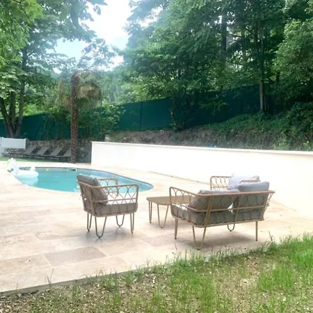 - Des Sources * Vals-les-Bains